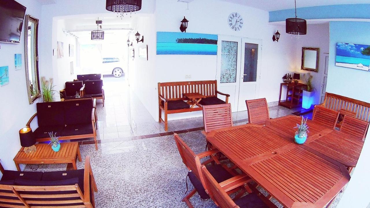 Villa Mit Whirlpool Fuer 32 Per ツリクヴェニツァ エクステリア 写真